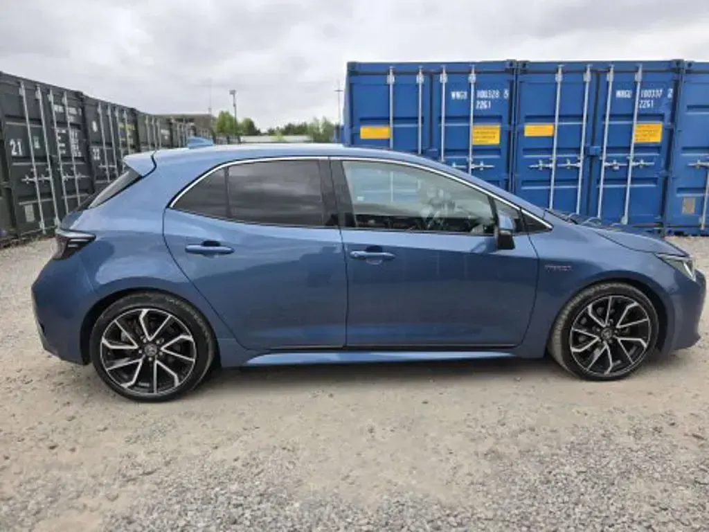 Used Toyota Corolla 184 HP (135 kW) 2019 Blue Hatchback