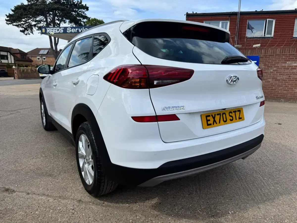 Usado Hyundai Tucson SE 180 CV (132 kW) 2021 Blanco SUV