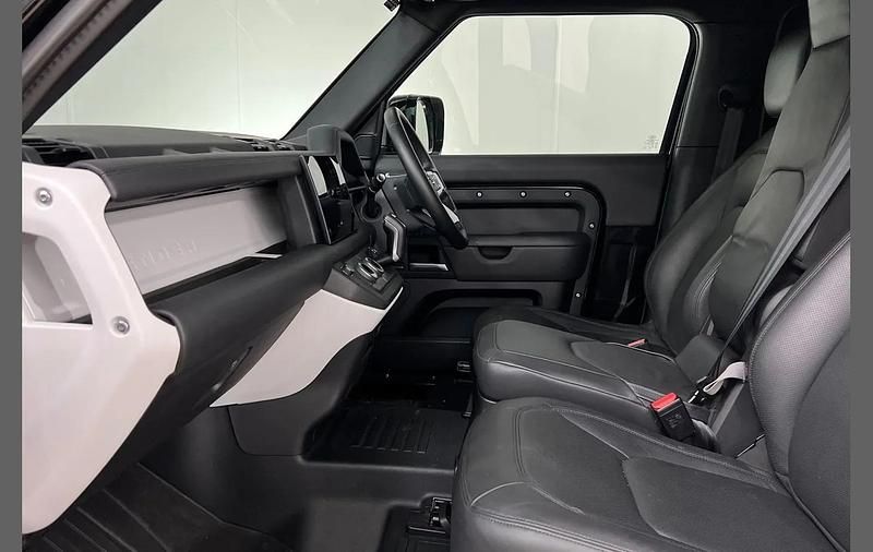Used Land Rover Defender HSE Dynamic 345 HP (253 kW) 2025 Black SUV