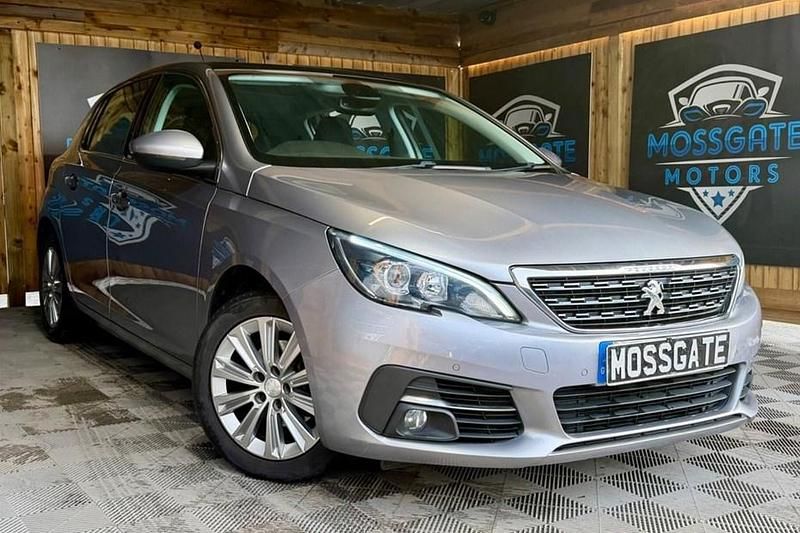 Used Peugeot 308 Allure 120 HP (88 kW) 2018 Grey Hatchback
