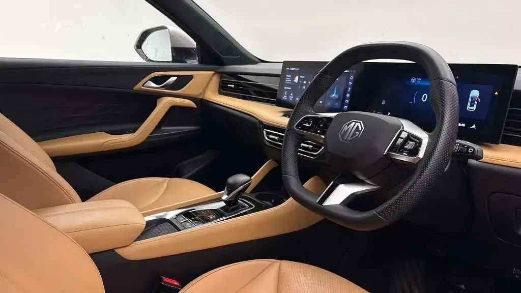 Used MG HS 2025 Silver SUV