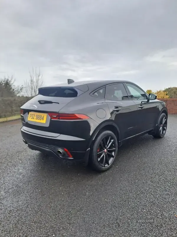 Używany Jaguar E-Pace R-Dynamic 180 KM (132 kW) 2018 Czarny SUV