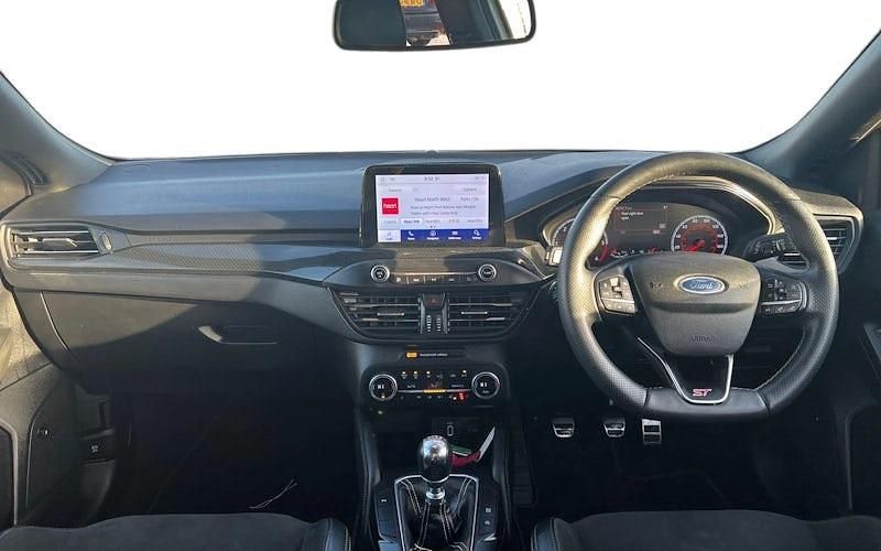 Used Ford Focus ST 190 HP (139 kW) 2020 White Hatchback