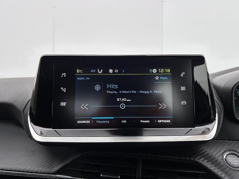 Used Peugeot e-2008 Active Premium 98 kW (134 HP) 2021 Grey SUV