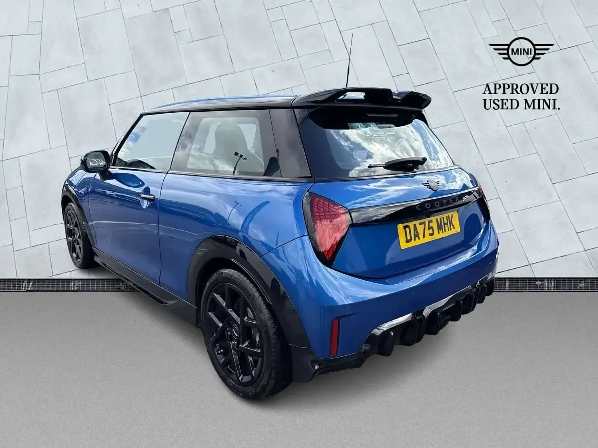 Used Mini John Cooper Works Hatch 228 HP (167 kW) 2025 Blue Hatchback