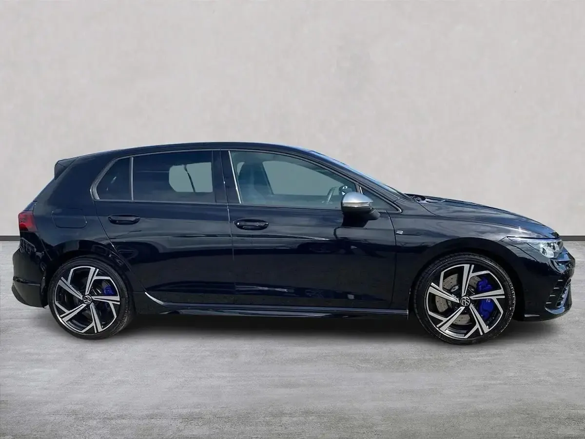 Used VW Golf VIII R 320 HP (235 kW) 2022 Black Hatchback