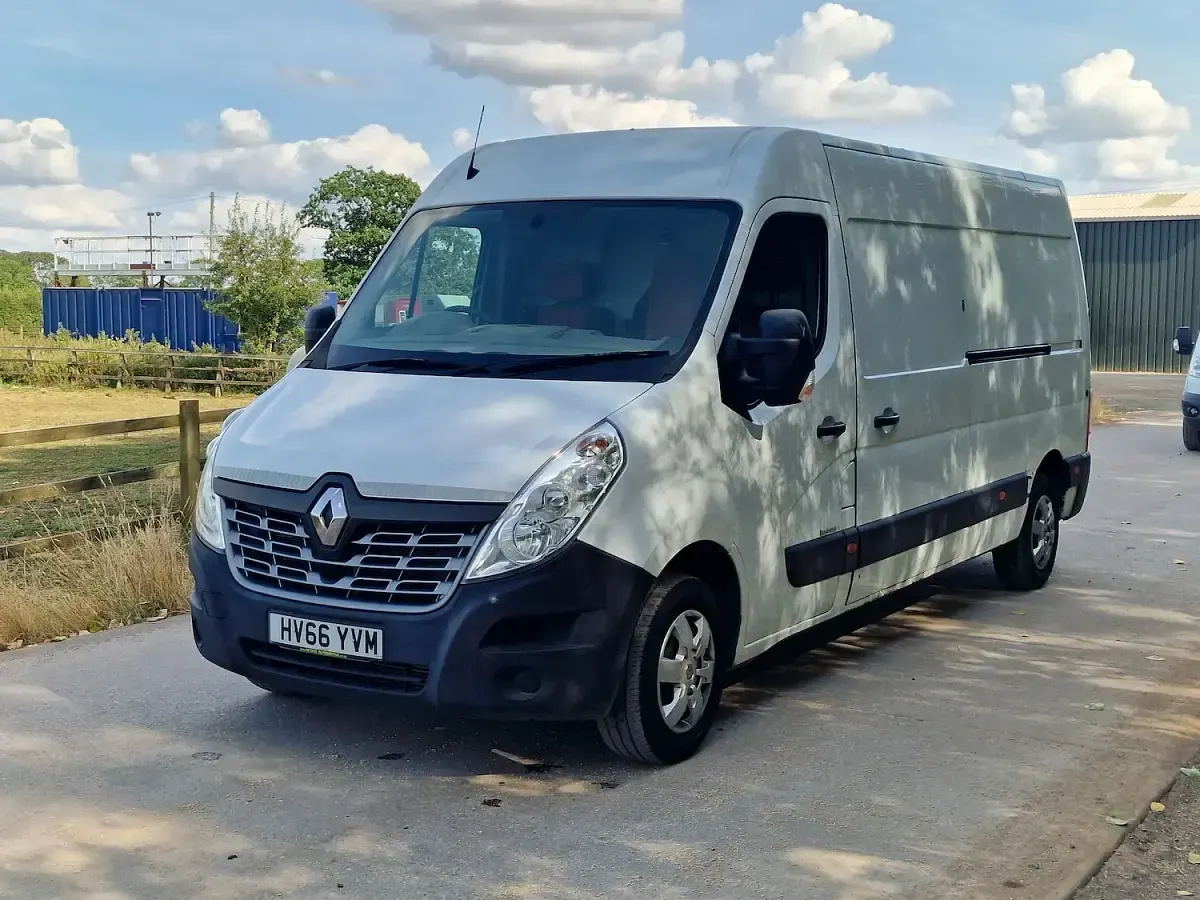 Used Renault Master 125 HP (91 kW) 2016 White Van