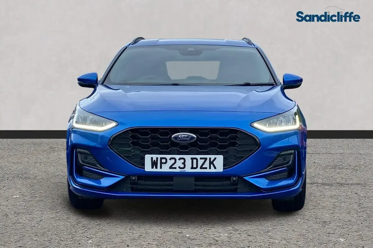 Used Ford Focus ST-Line 155 HP (114 kW) 2023 Blue Estate