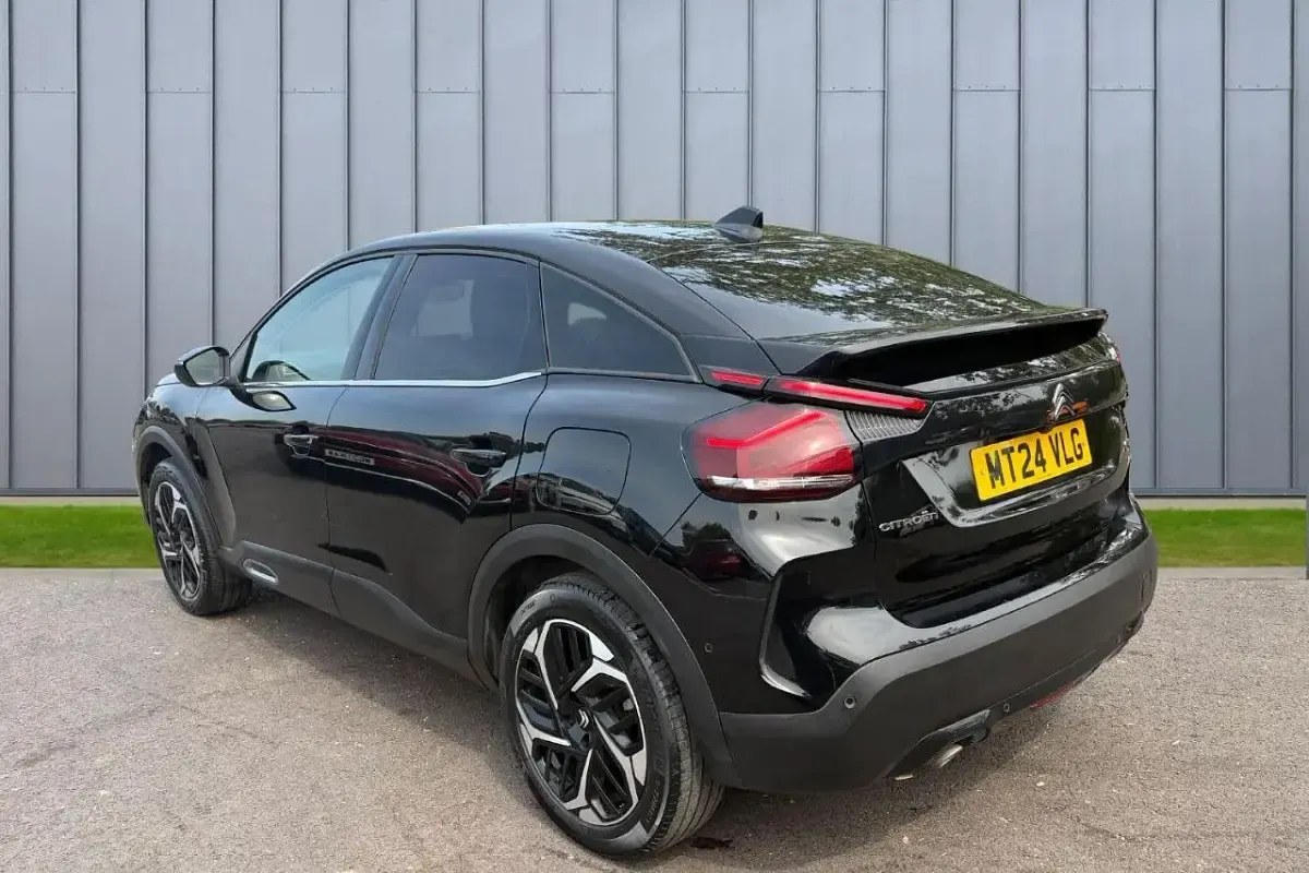 Used Citroën C4 PureTech 127 HP (93 kW) 2024 Black SUV