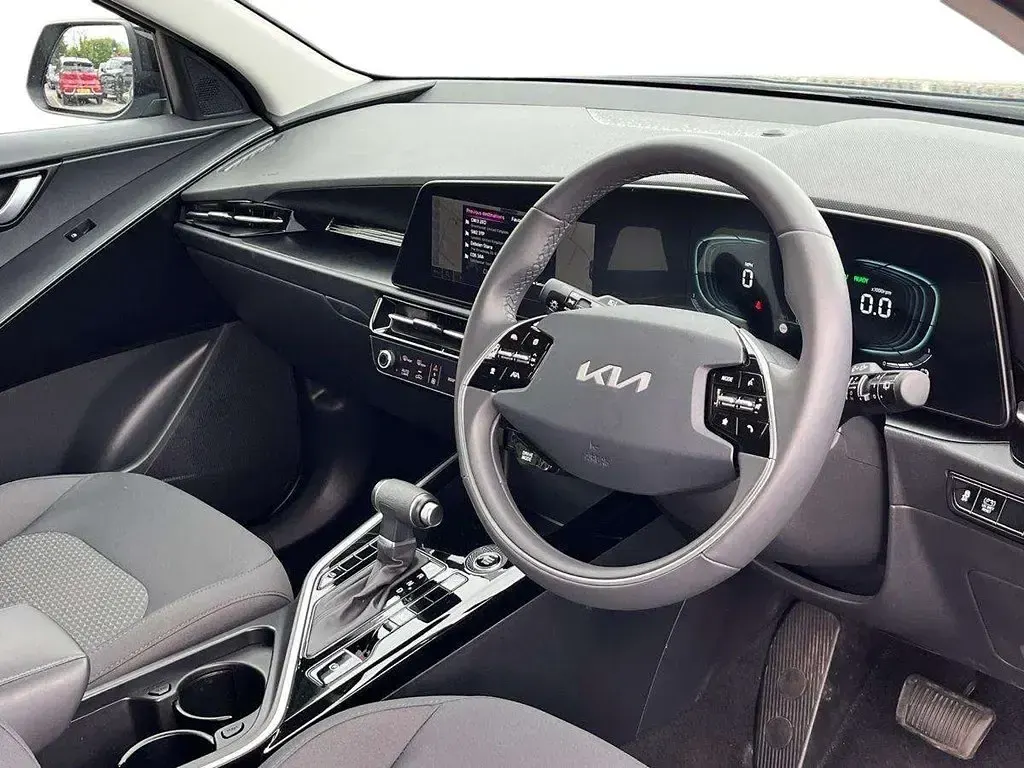 Used Kia Niro 127 HP (93 kW) 2025 Black SUV