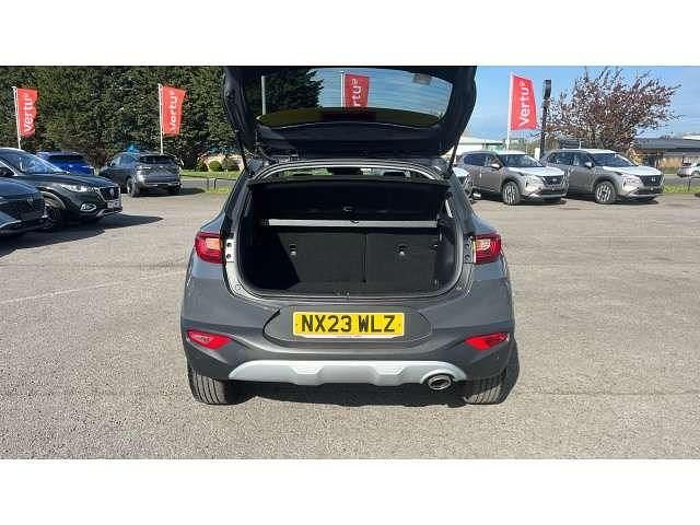 Usado Kia Stonic 100 HP (73 kW) 2023 Cinzento SUV