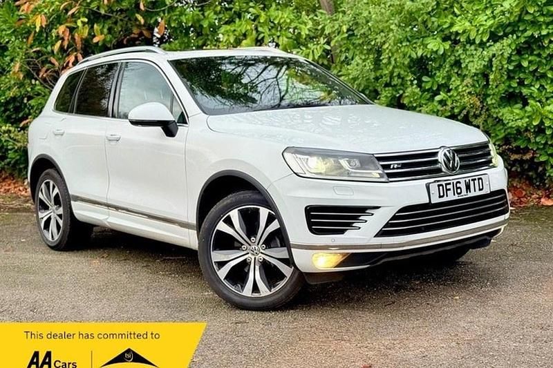 White Used 2016 VW Touareg R-line SUV | £12,495 (Fair price) - Image 1/1