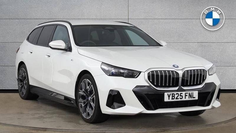 Used BMW 530e M Sport 295 HP (216 kW) 2025 White Estate