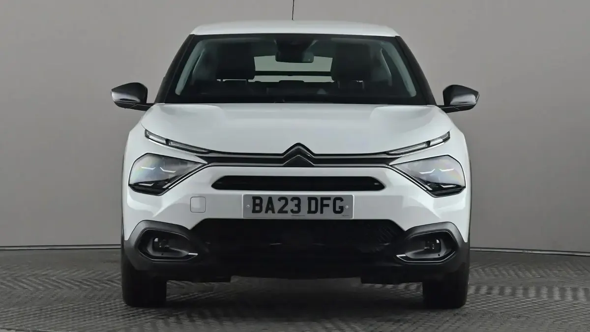 Used Citroën C4 PureTech 101 HP (74 kW) 2023 White SUV
