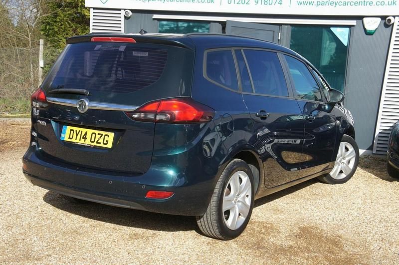 Used Vauxhall Zafira 2014 Green MPV