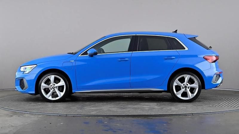 Used Audi A3 e-tron S-Line 204 HP (150 kW) 2021 Blue Hatchback