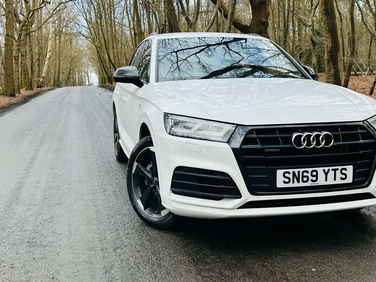 Used Audi Q5 Black Edition 190 HP (139 kW) 2019 White SUV