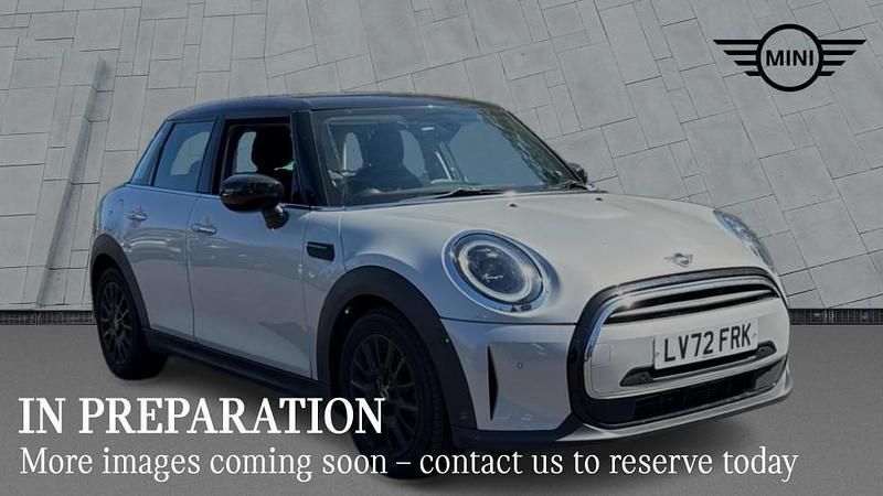 Silver Used 2022 Mini Cooper Classic Hatchback | £20,290 (Fair price) - Image 1/4