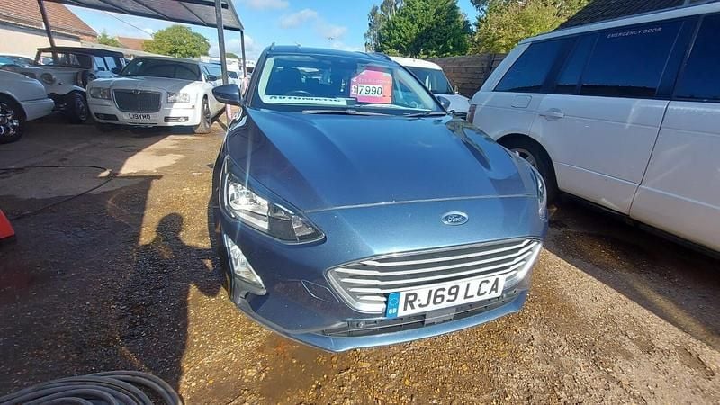 Begagnad Ford Focus Zetec 120 HK (88 kW) 2020 Blå Kombi