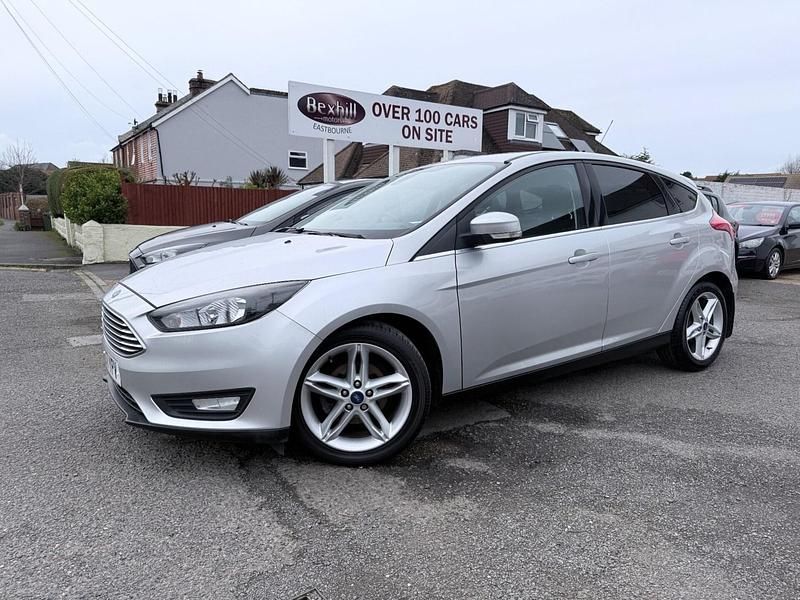 Used Ford Focus Zetec 100 HP (73 kW) 2017 Silver Hatchback