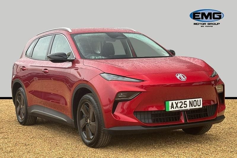 Dynamic red New 2025 MG MG5 EV SE Estate | £21,495 (Good price) - Image 1/3