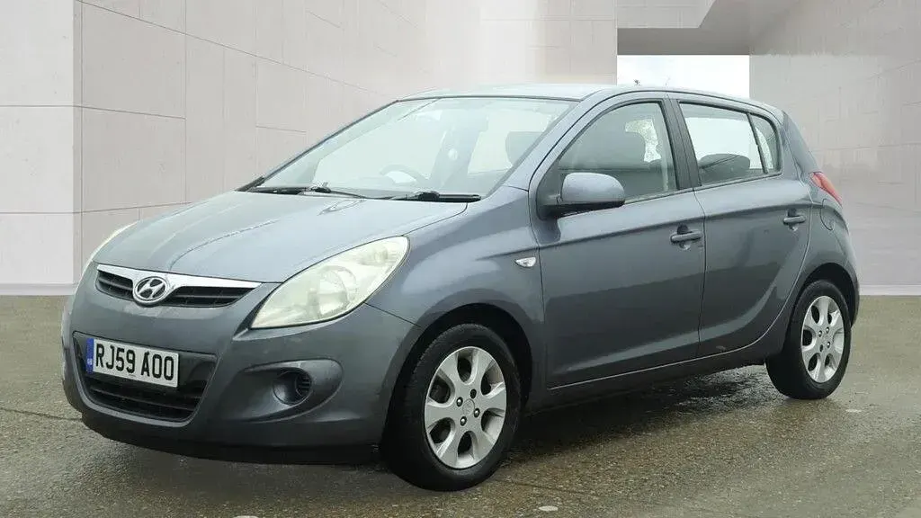 Used Hyundai i20 Comfort 101 HP (74 kW) 2009 Grey Hatchback