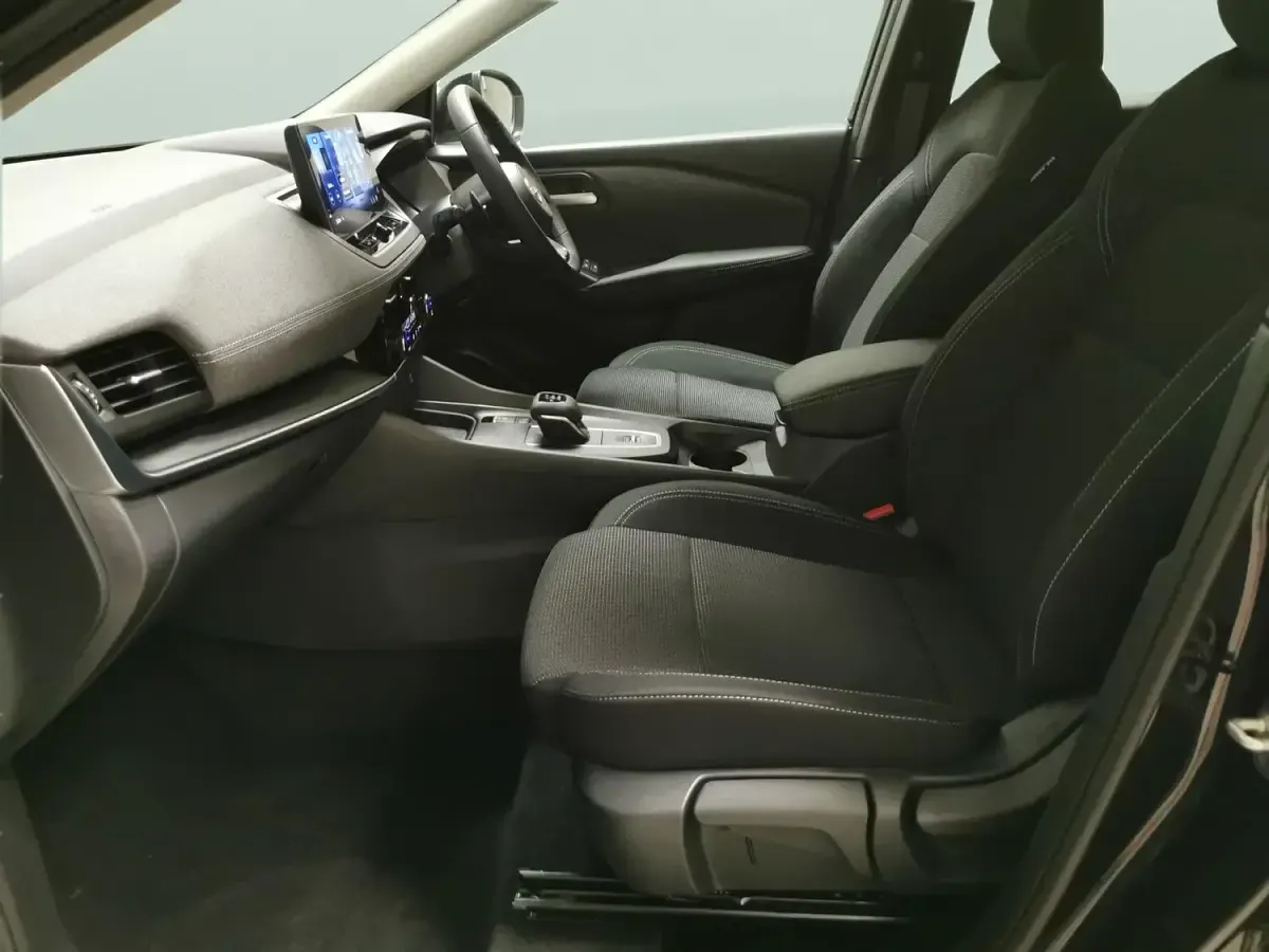 New Nissan Qashqai Acenta Premium 158 HP (116 kW) 2025 Black SUV
