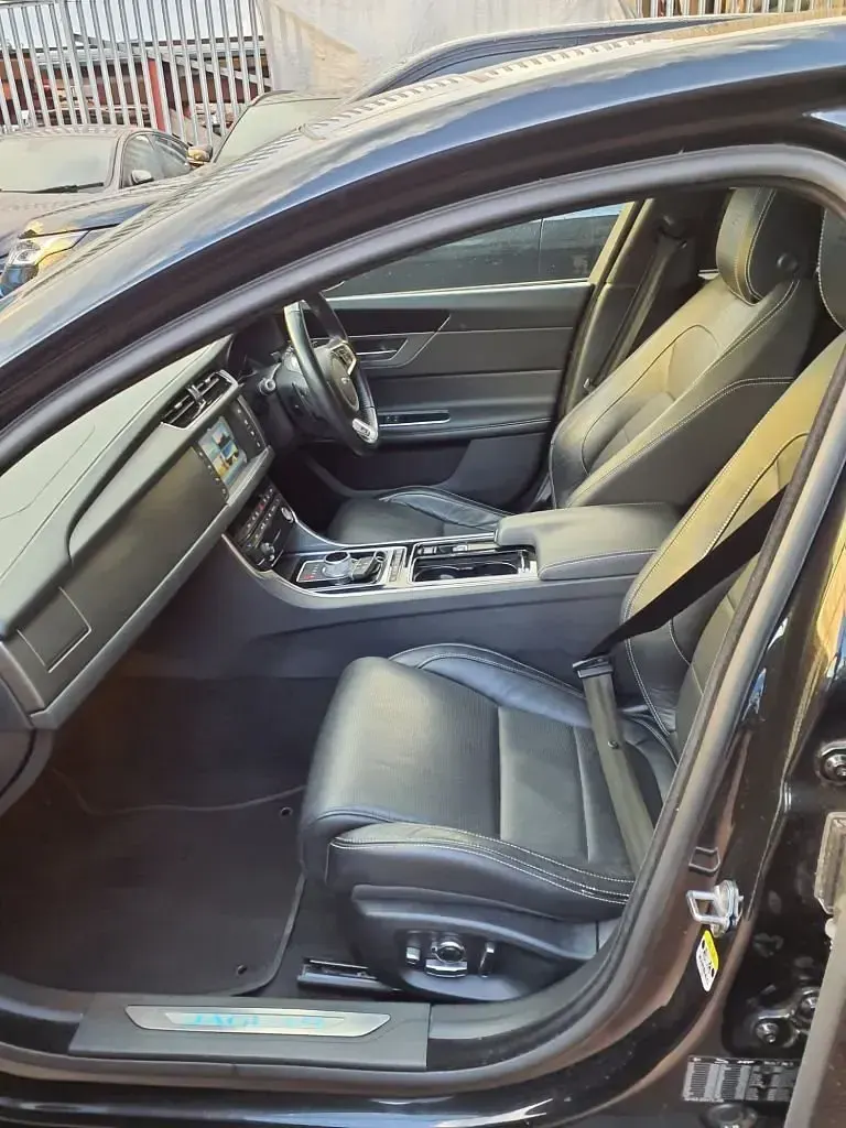 Used Jaguar XF S 300 HP (220 kW) 2016 Black Sedan