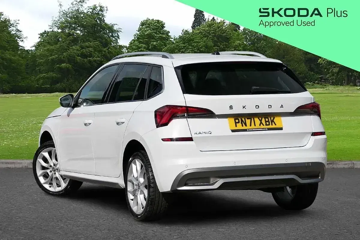 Used Skoda Kamiq SE L 108 HP (79 kW) 2021 White SUV