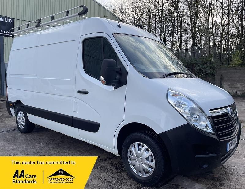White Used 2016 Vauxhall Movano Expression Van | £8,495 (Fair price) - Image 1/2