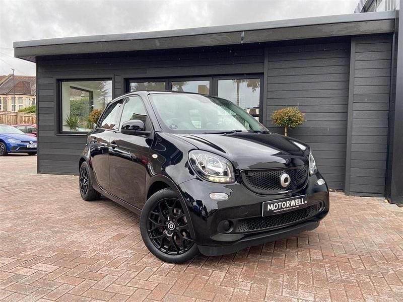 Black Used 2016 Smart ForFour Premium Hatchback | £8,499 (Fair price) - Image 1/3
