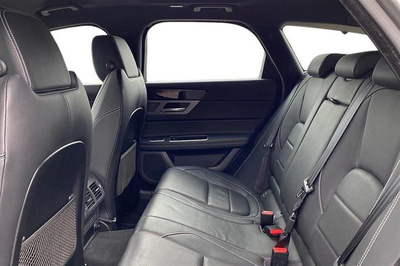 Used Jaguar XF R-Sport 180 HP (132 kW) 2018 Corris grey Sedan