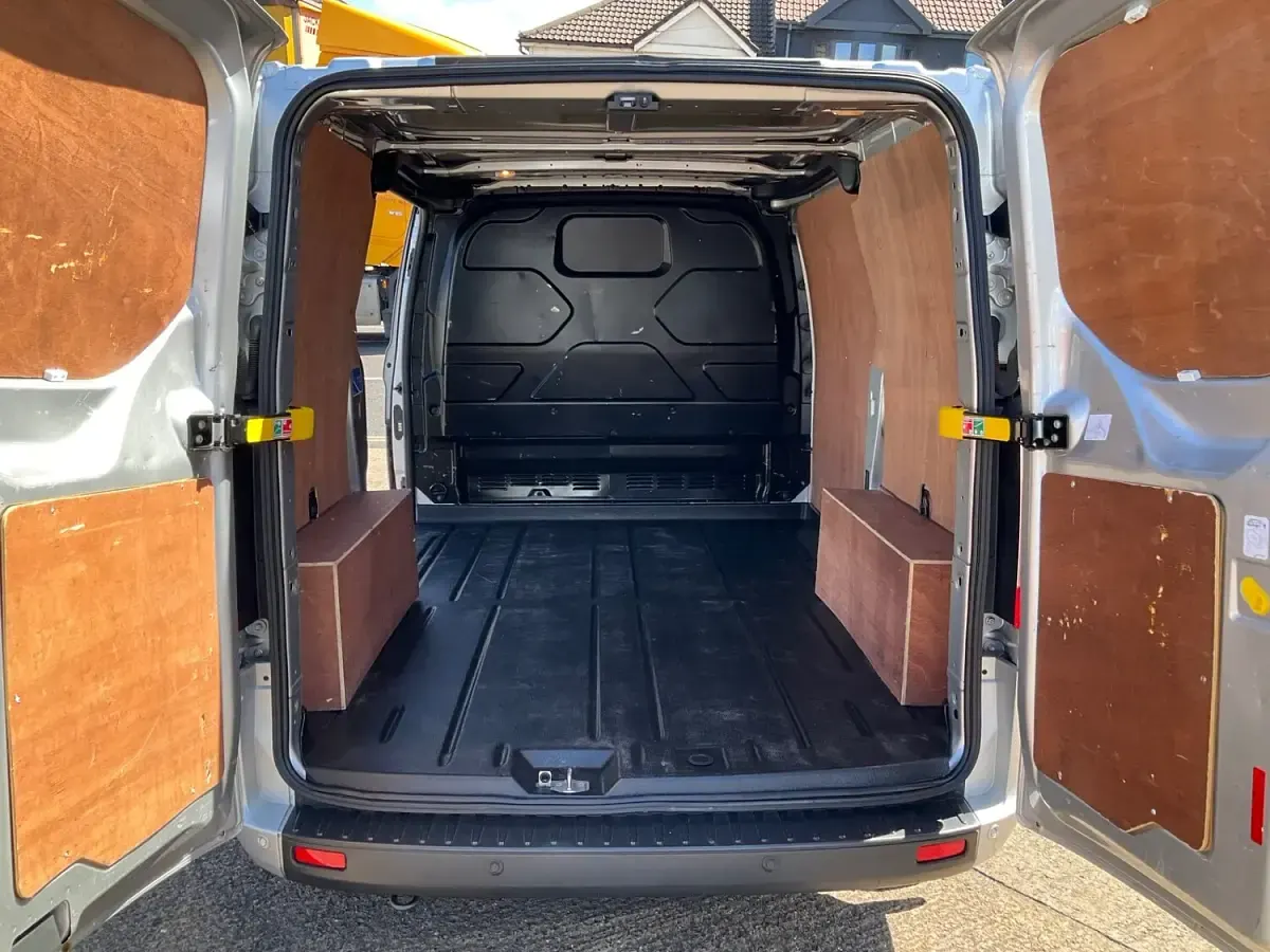 Used Ford Transit Custom Trend 130 HP (95 kW) 2019 Silver Van