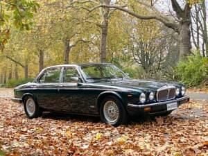 Used Daimler Double Six Serie 1 299 HP (219 kW) 1992 Green Sedan