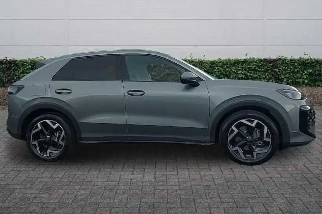 New VW T-Roc 150 HP (110 kW) 2026 SUV