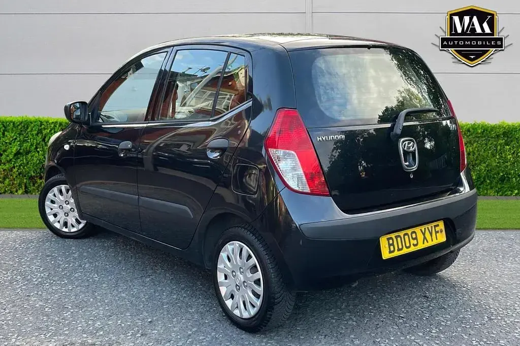 Used Hyundai i10 Classic 77 HP (56 kW) 2009 Black Hatchback