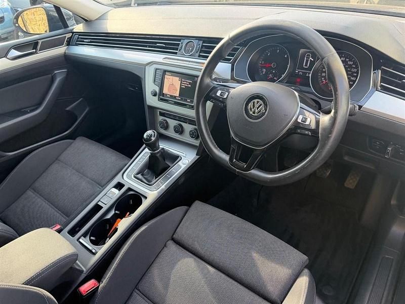 Used VW Passat Business 120 HP (88 kW) 2016 Grey Estate