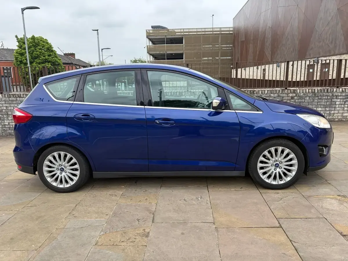 Used Ford C-MAX Titanium 140 HP (102 kW) 2014 Blue MPV