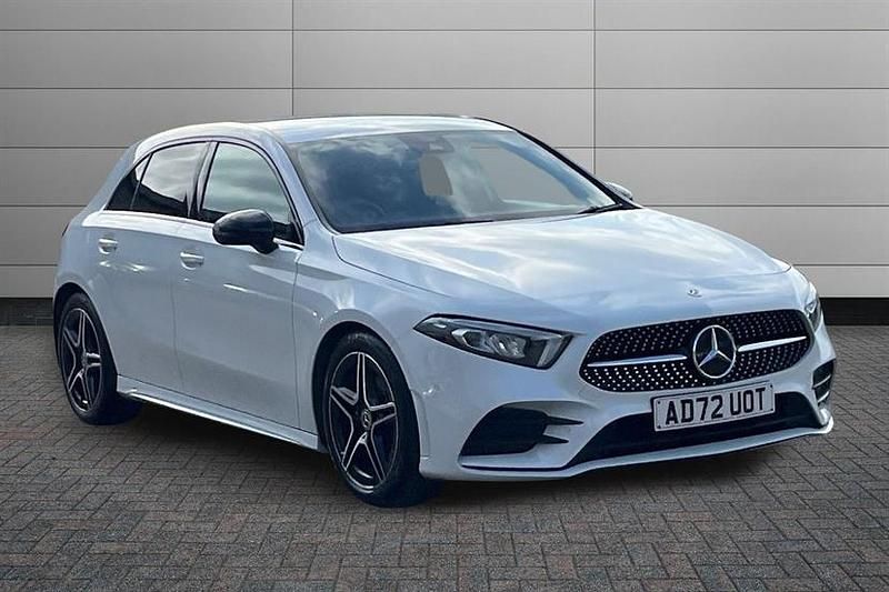 Used Mercedes A180 Executive 136 HP (100 kW) 2023 Digital white Hatchback