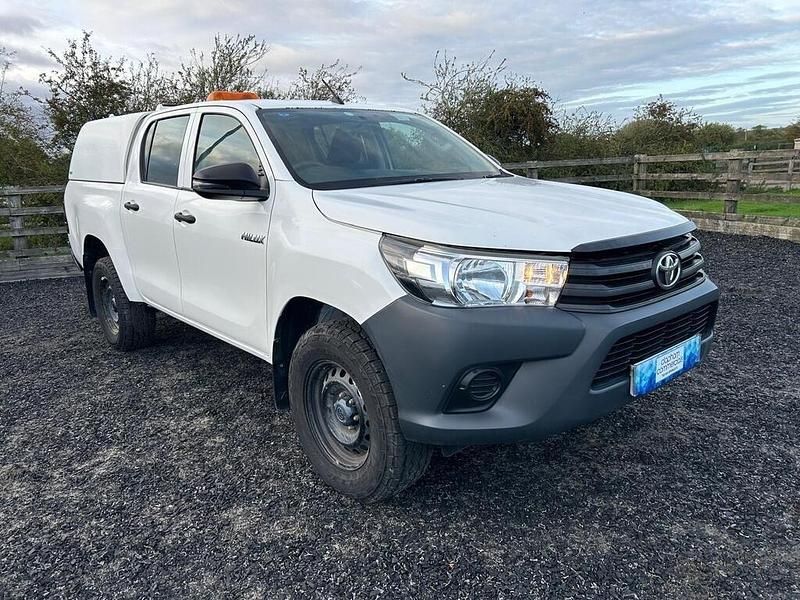 Used Toyota HiLux Active 2019 White Pickup