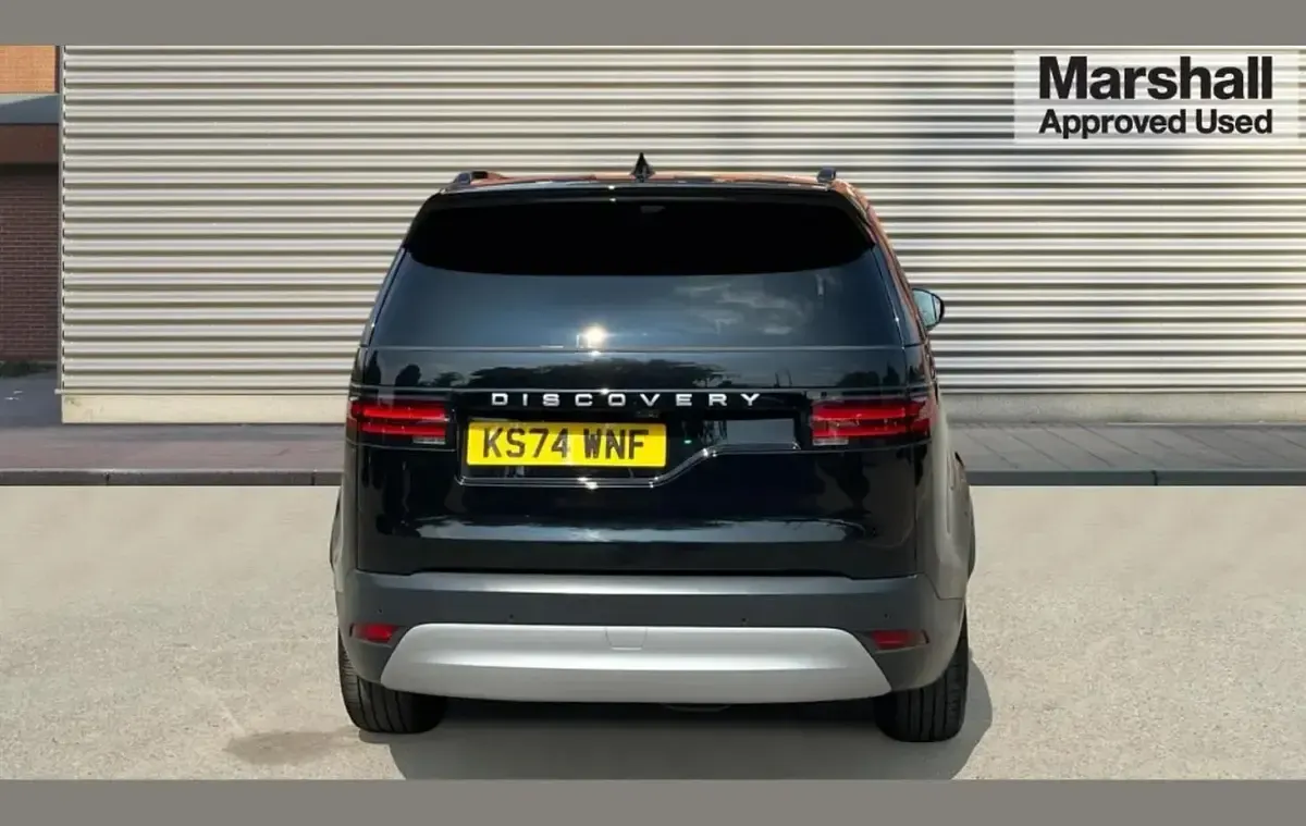 Used Land Rover Discovery S 350 HP (257 kW) 2024 Santorini black metallic SUV