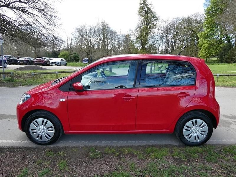 Used VW up! Move 60 HP (44 kW) 2014 Red Hatchback