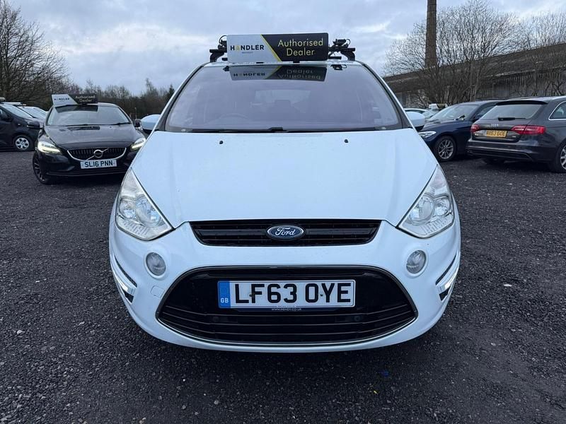 Used Ford S-MAX Titanium 140 HP (102 kW) 2013 White MPV