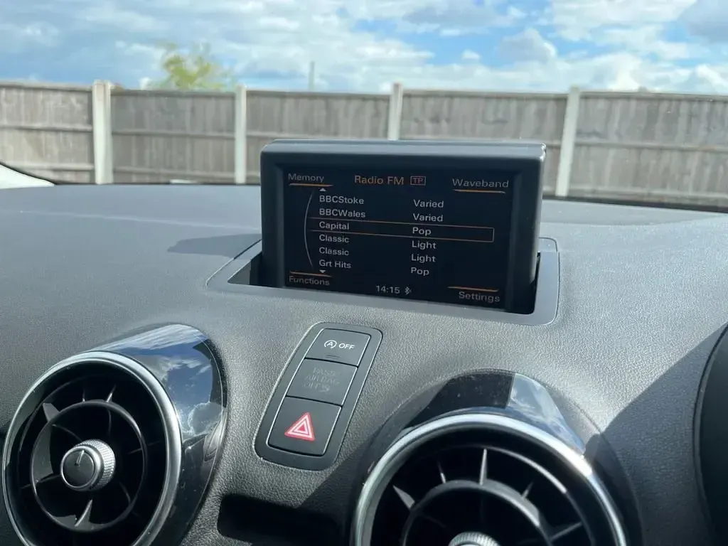Usado Audi A1 Sport 105 CV (77 kW) 2013 Negro Utilitario