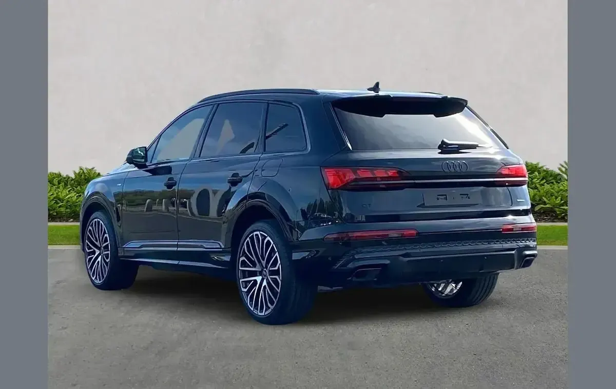 New Audi Q7 Comfort 389 HP (286 kW) 2025 Other SUV