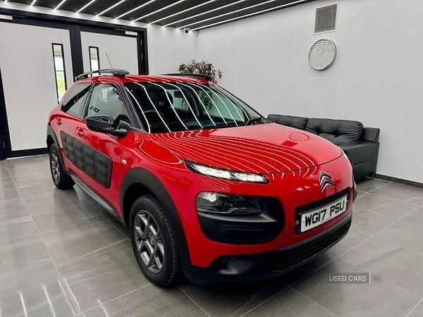 Used Citroën C4 Cactus Feel 2017 Red Hatchback