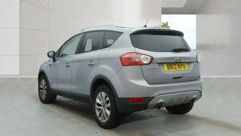 Used Ford Kuga Titanium 140 HP (102 kW) 2012 Silver SUV