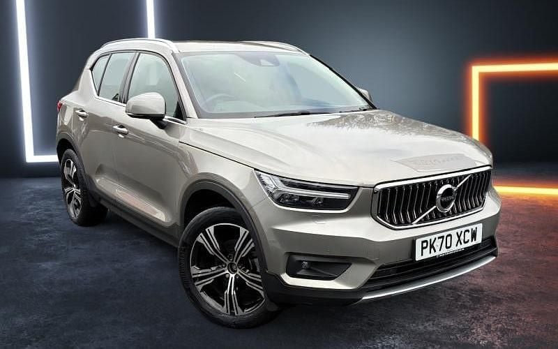 Used 2021 Volvo XC40 Inscription SUV | £26,500 (Fair price) - Image 1/4