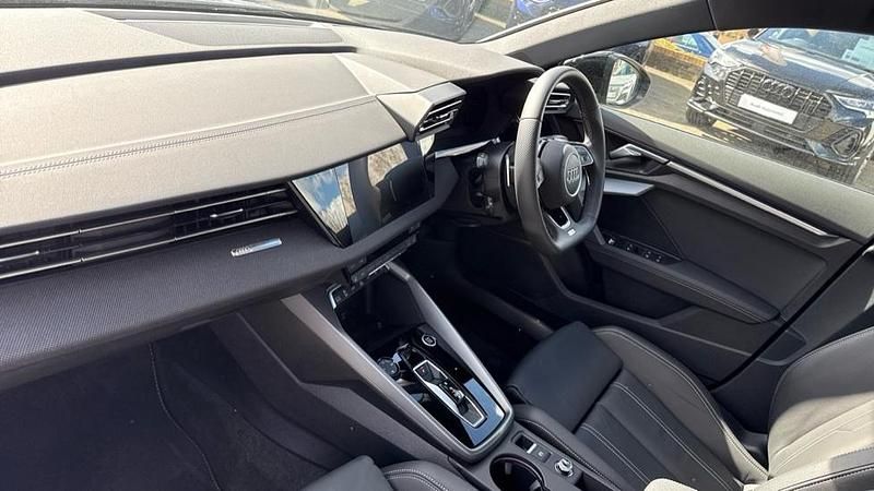 Used Audi A3 e-tron Black Edition 204 HP (150 kW) 2025 Blue Hatchback