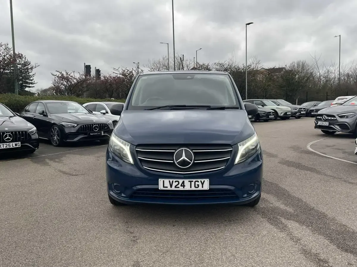 Used Mercedes Vito Premium 187 HP (137 kW) 2024 Blue Van